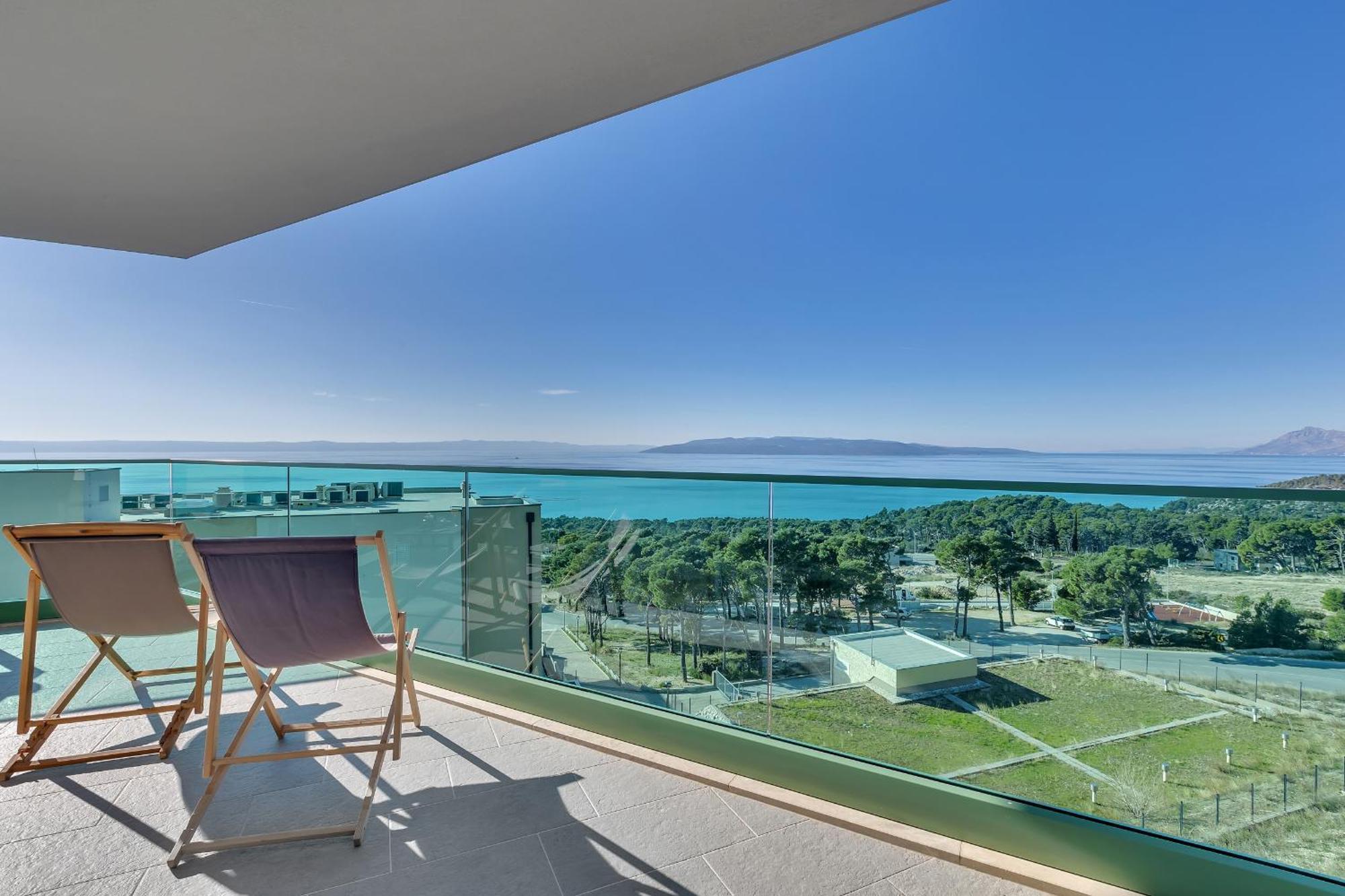 Exclusive Penthouse Big Blue With Private Jacuzzi Apartamento Makarska Exterior foto