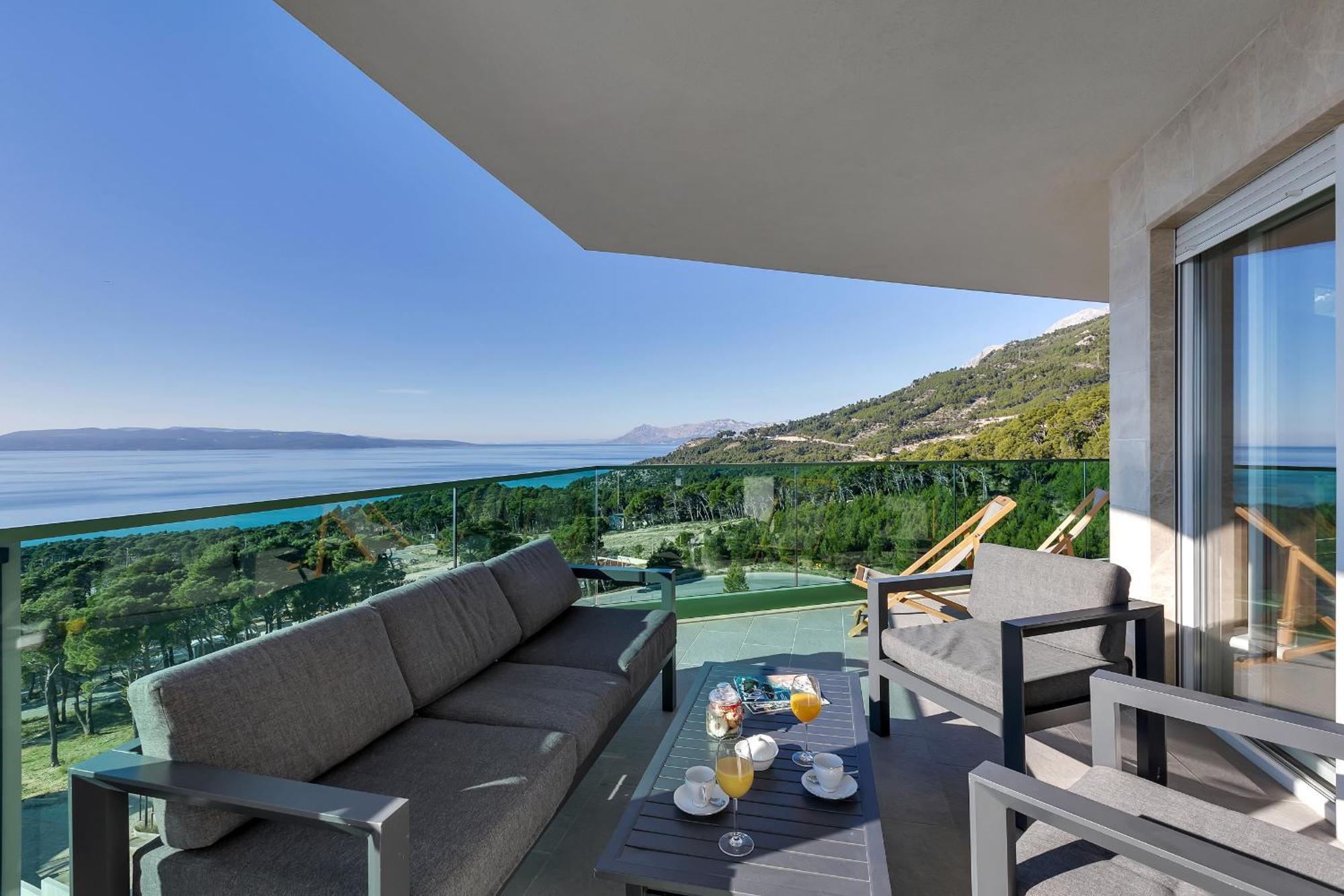 Exclusive Penthouse Big Blue With Private Jacuzzi Apartamento Makarska Exterior foto