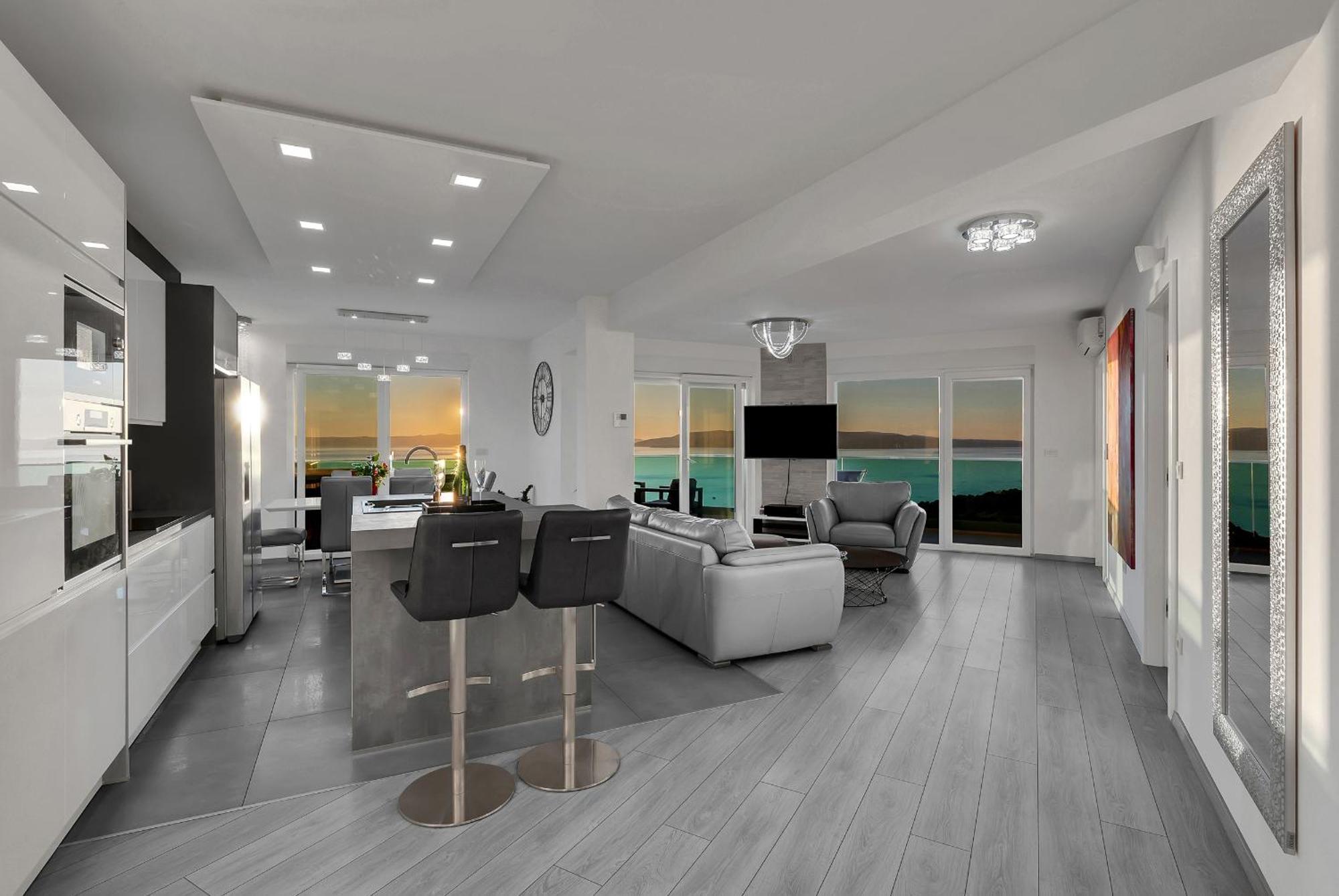 Exclusive Penthouse Big Blue With Private Jacuzzi Apartamento Makarska Exterior foto