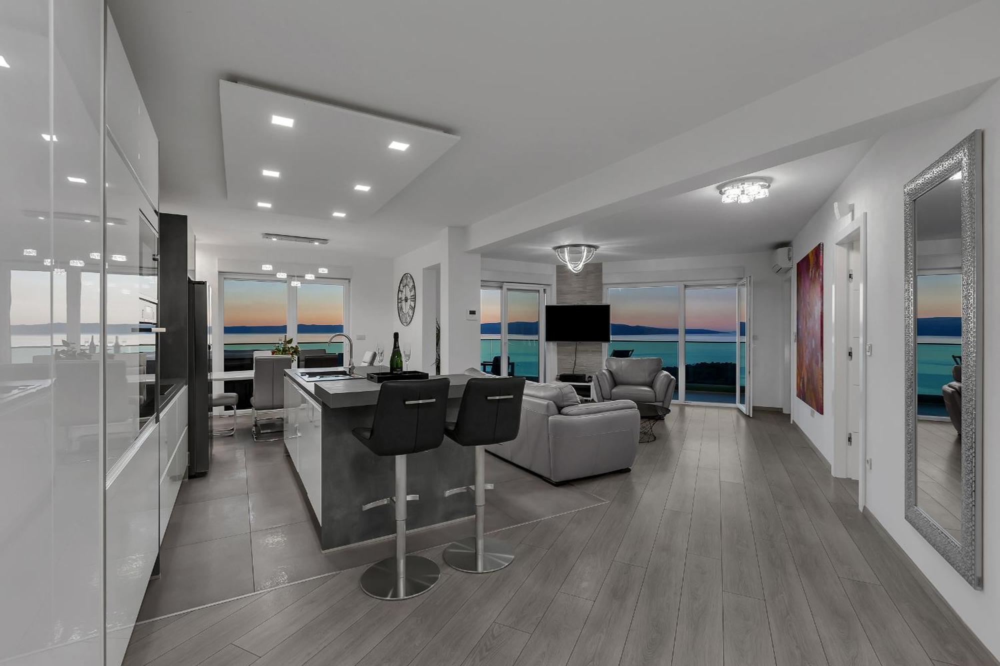 Exclusive Penthouse Big Blue With Private Jacuzzi Apartamento Makarska Exterior foto