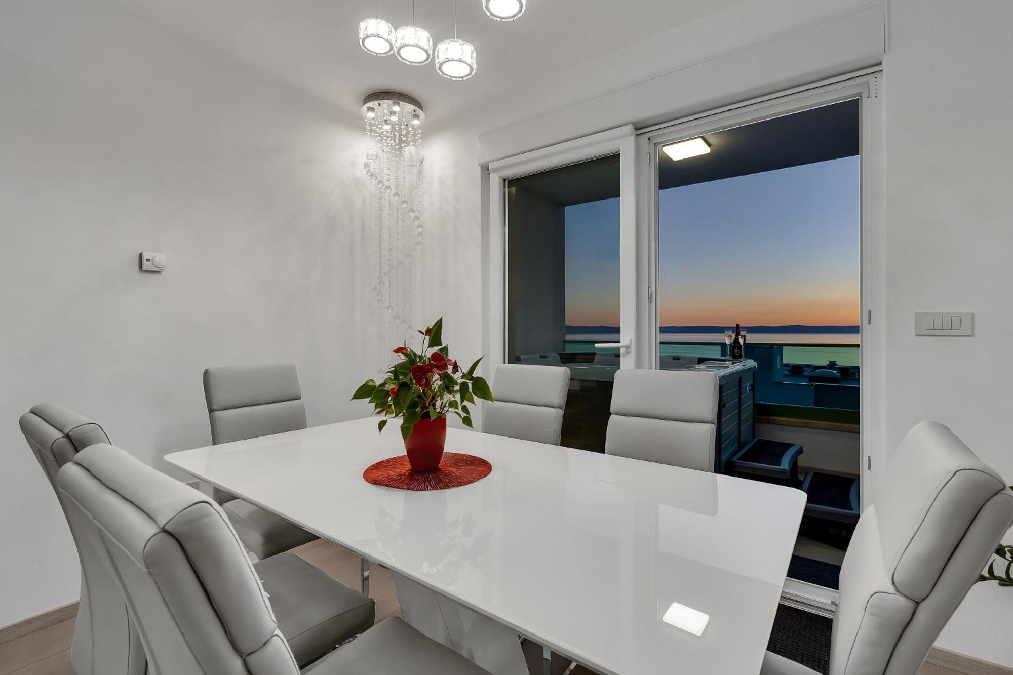 Exclusive Penthouse Big Blue With Private Jacuzzi Apartamento Makarska Exterior foto