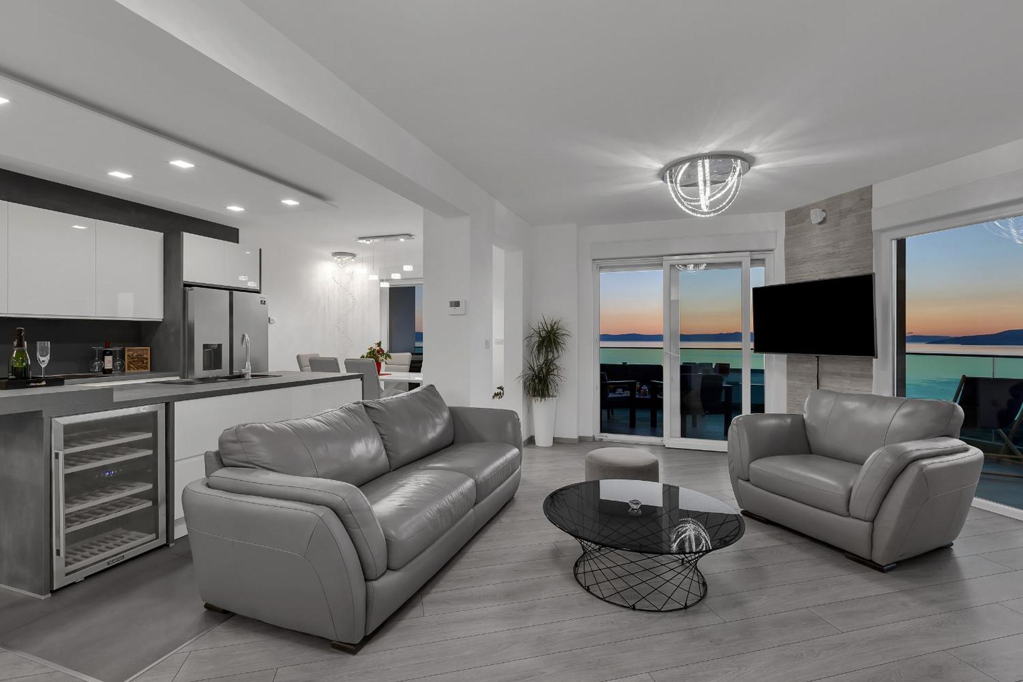 Exclusive Penthouse Big Blue With Private Jacuzzi Apartamento Makarska Exterior foto
