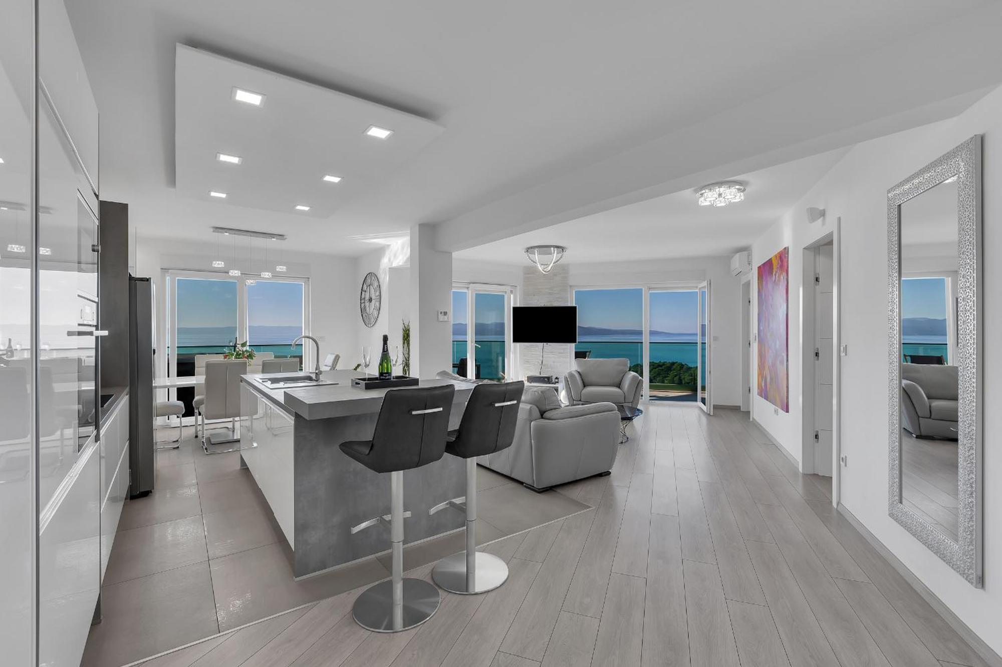 Exclusive Penthouse Big Blue With Private Jacuzzi Apartamento Makarska Exterior foto