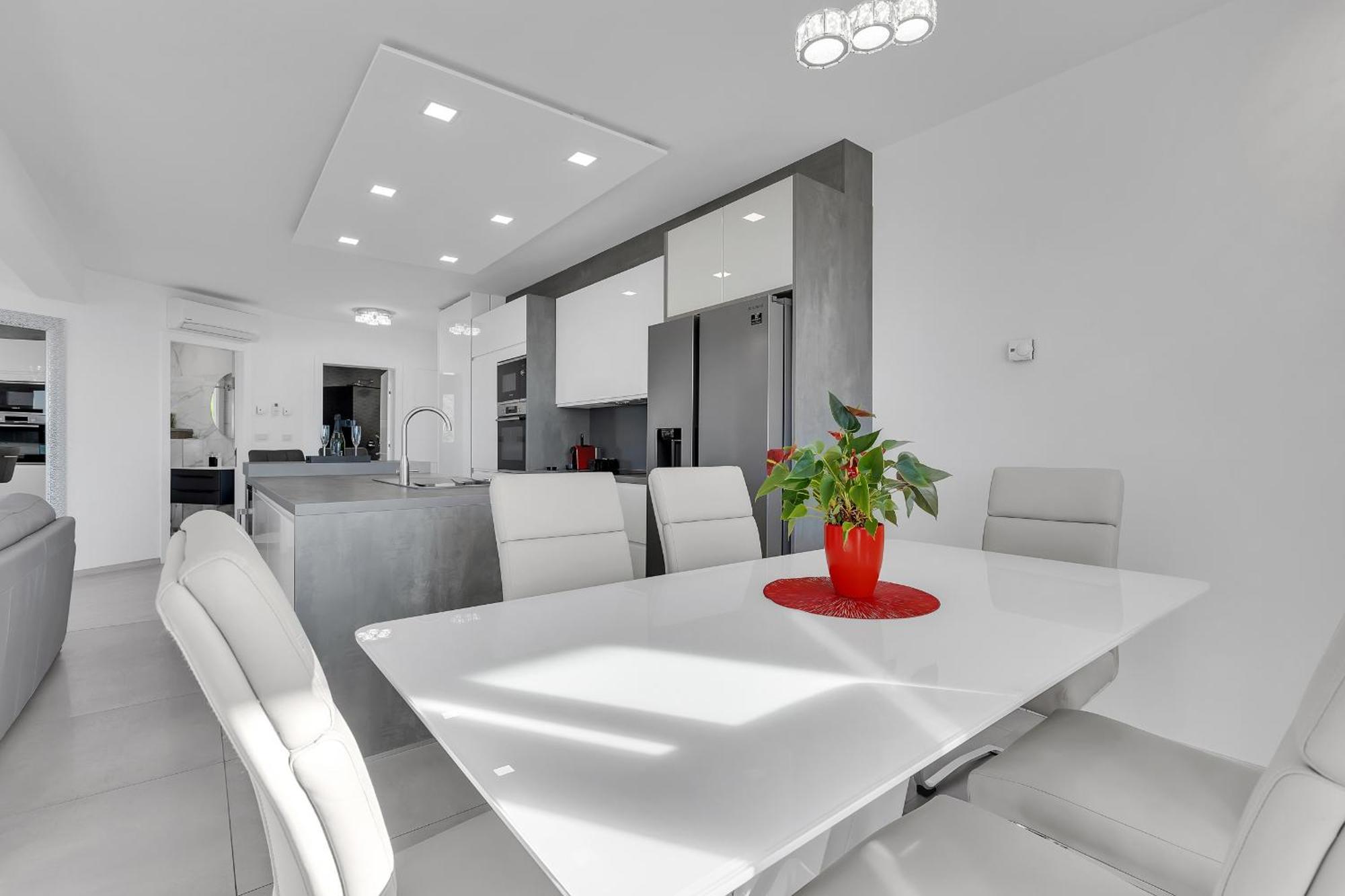 Exclusive Penthouse Big Blue With Private Jacuzzi Apartamento Makarska Exterior foto